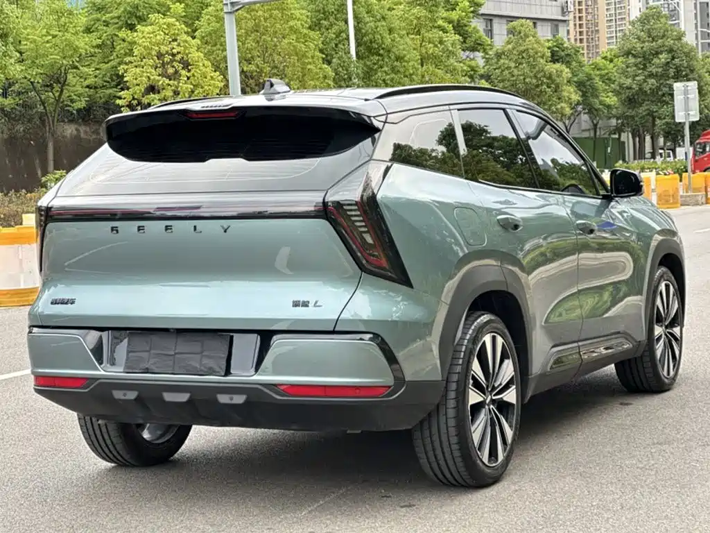 Geely Boyue L 2025 — фото 11