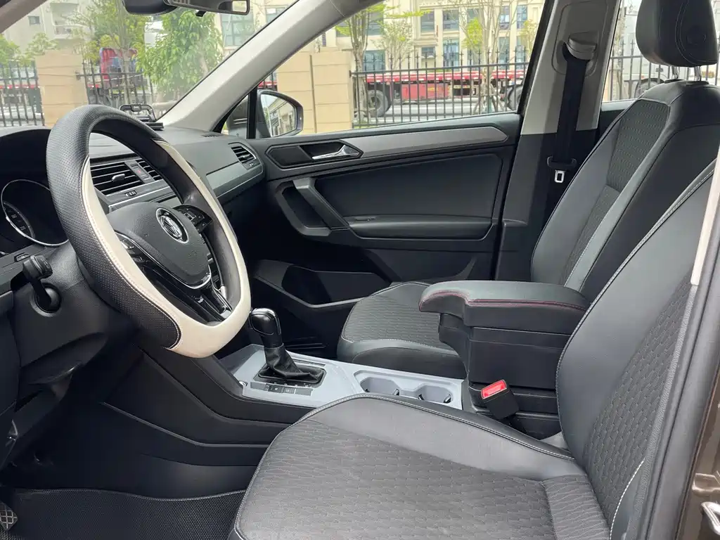 Volkswagen Tiguan L 2018 — фото 4