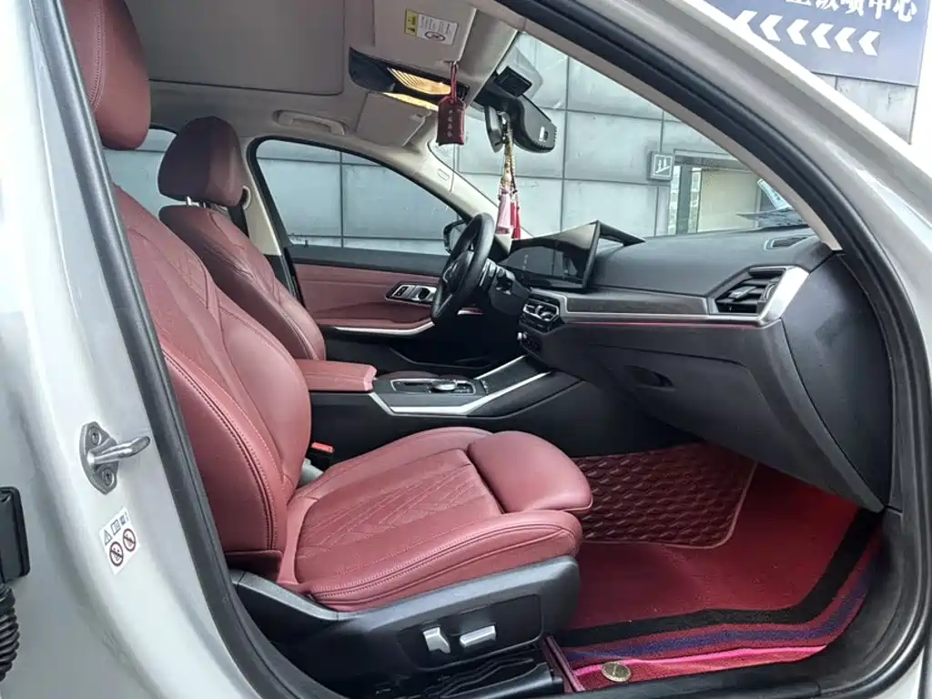 BMW 3 Series 2023