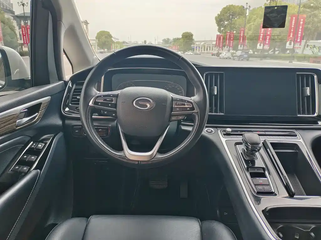 GAC Motor Trumpchi M8 2024 — фото 18