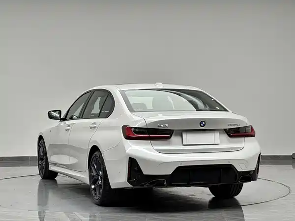 BMW 3 Series 2024