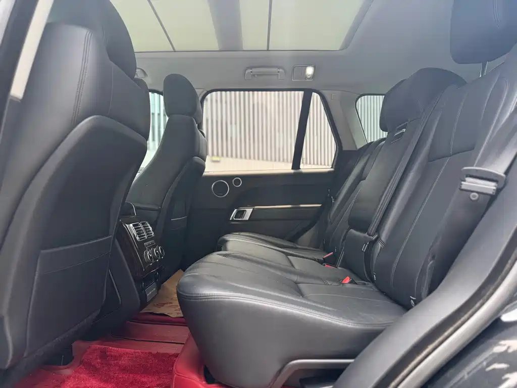 Land Rover Range Rover 2018 — фото 11