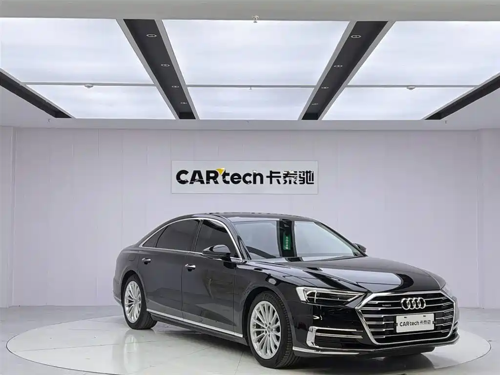Audi A8 2020 — фото 7