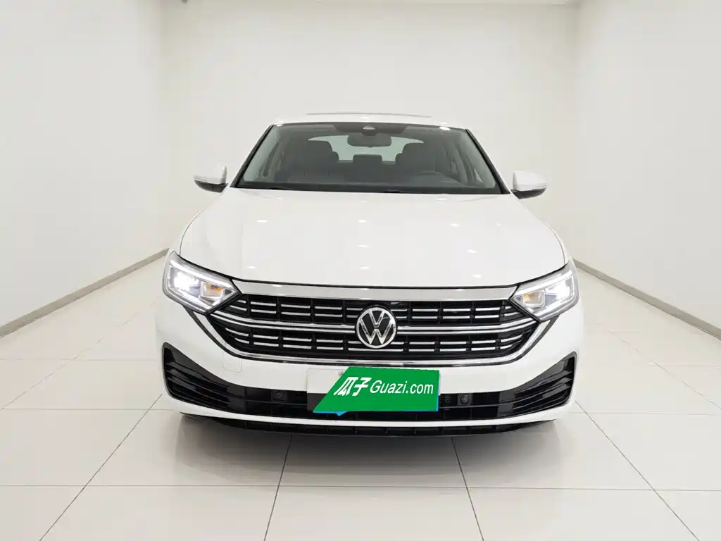 Volkswagen Sagitar 2024