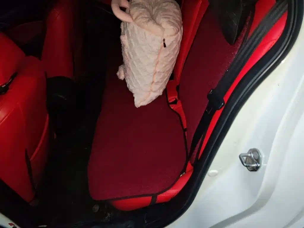 Mazda 3 Axela 2019 — фото 15