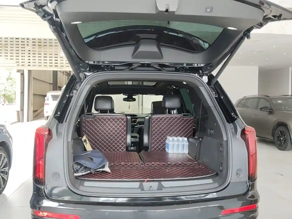 Cadillac XT6 2021 — фото 19