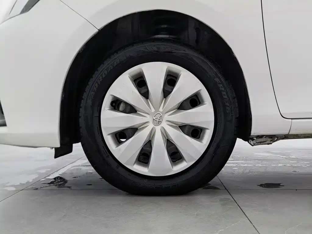 Toyota Yaris L 2019 — фото 17