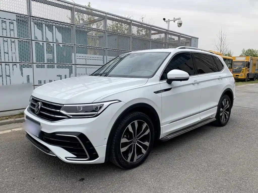 Volkswagen Tiguan L 2023