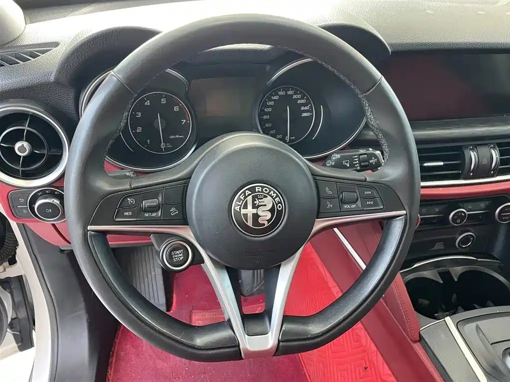Alfa Romeo Stelvio 2019 — фото 8