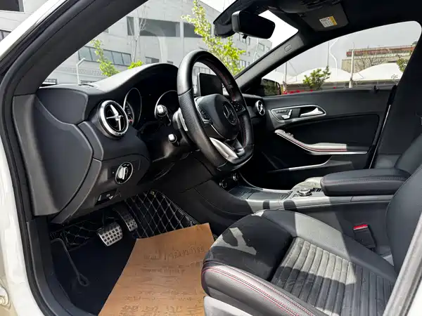Mercedes-Benz CLA 2017