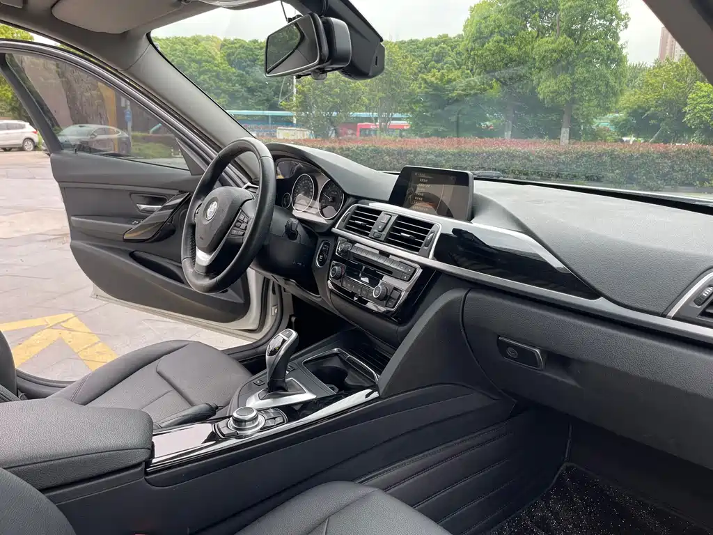 BMW 3 Series 2017