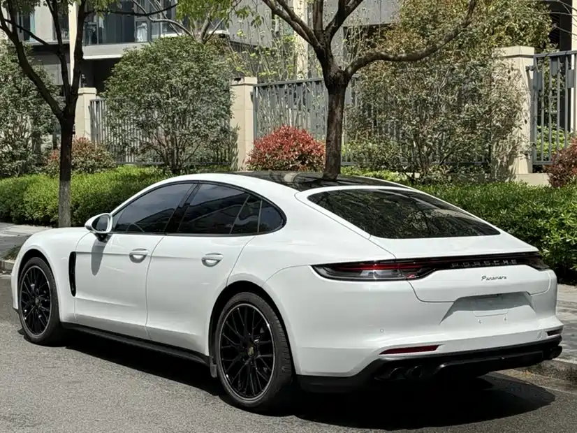 Porsche Panamera 2021 — фото 13
