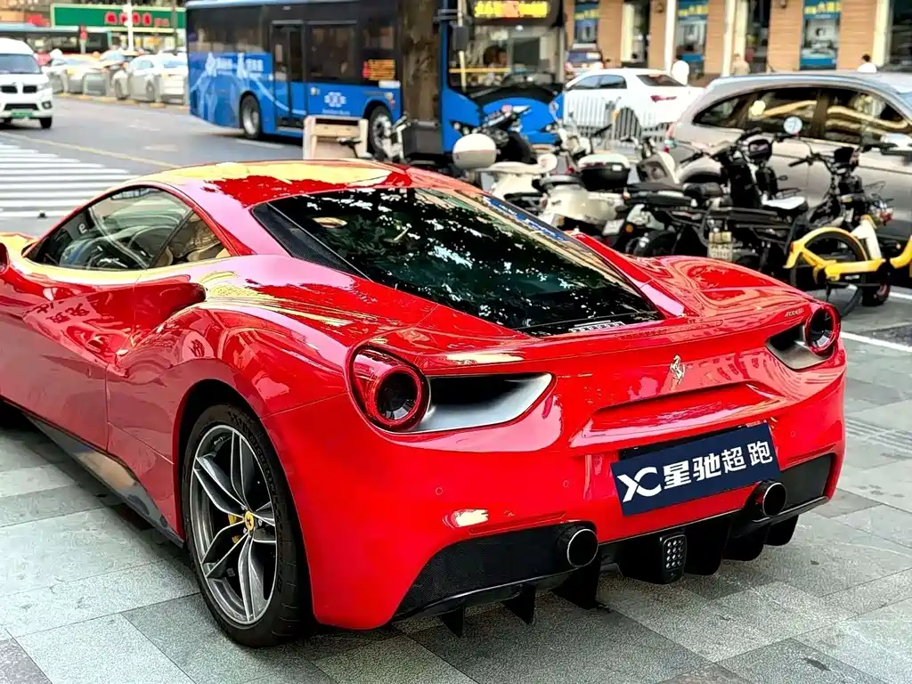 Ferrari 488 2016 — фото 4