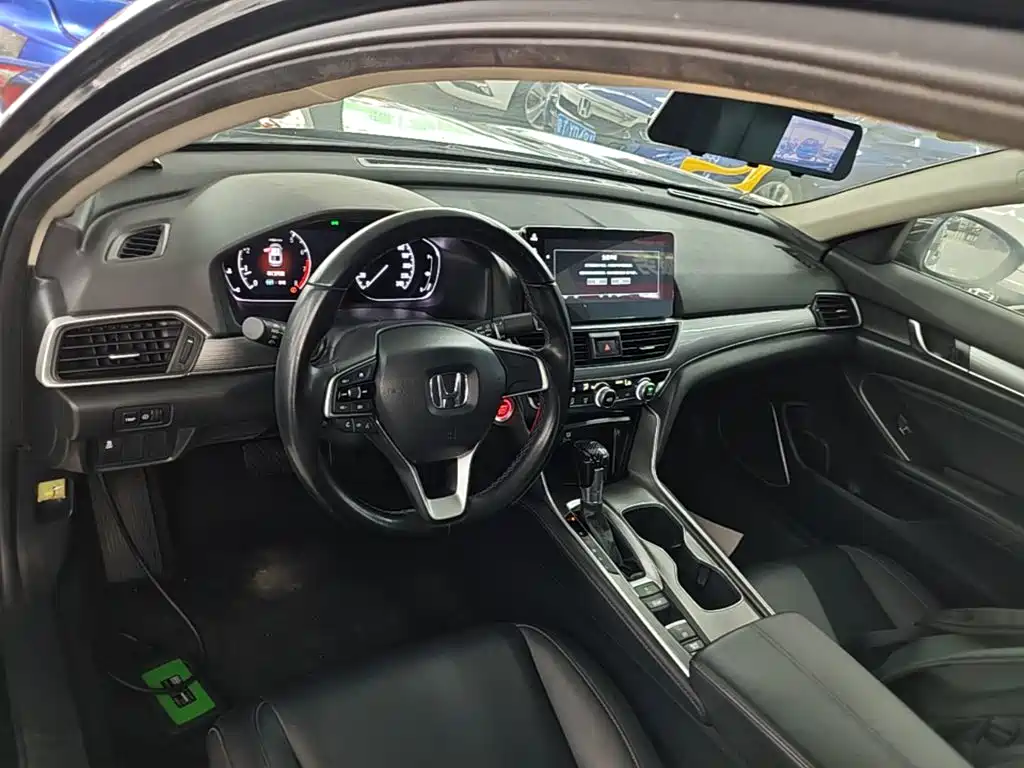 Honda Accord 2022 — фото 10