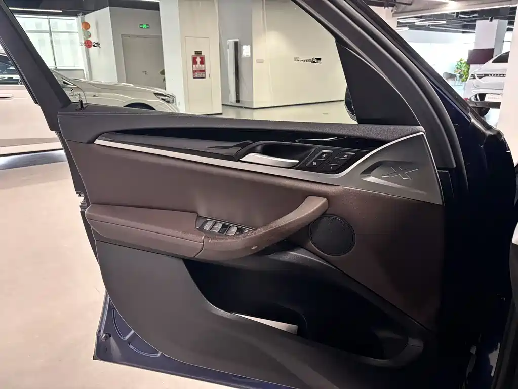 BMW X3 2018 — фото 17