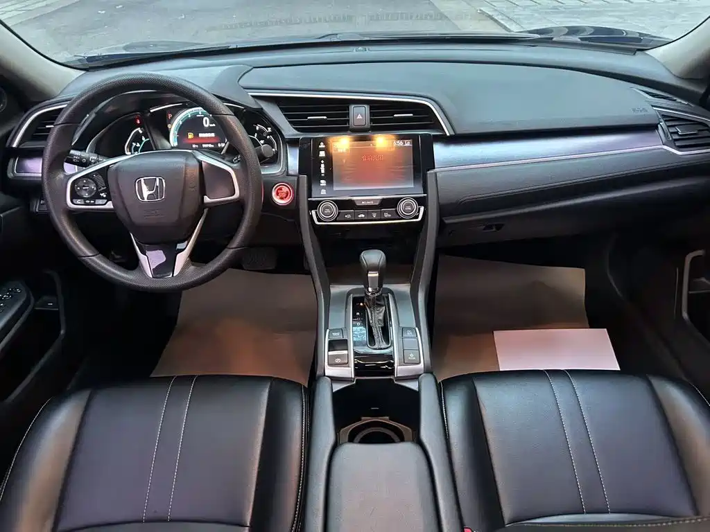 Honda Civic 2017 — фото 12