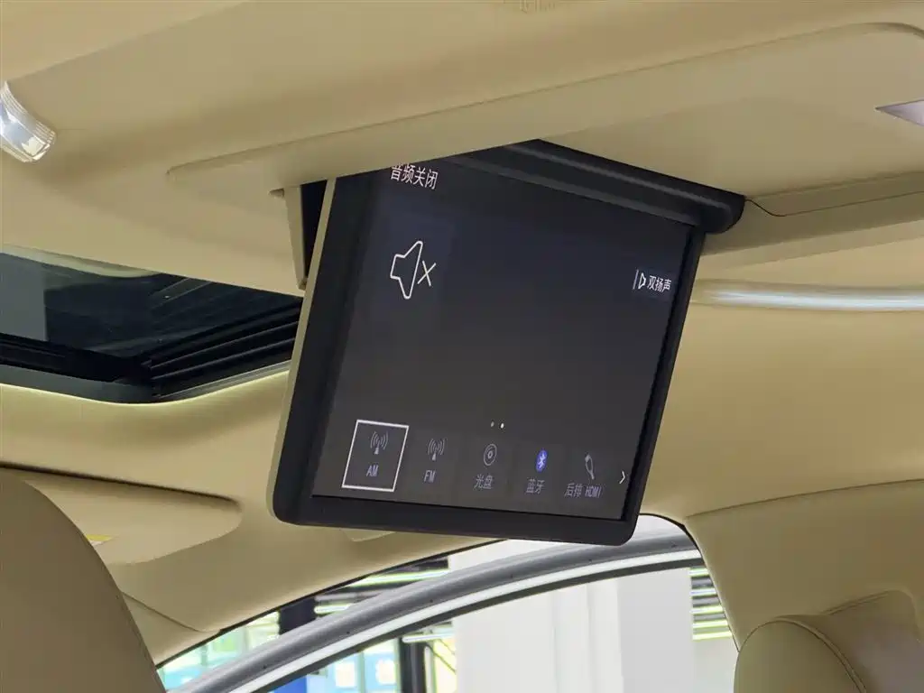 Toyota Vellfire 2022 — фото 14