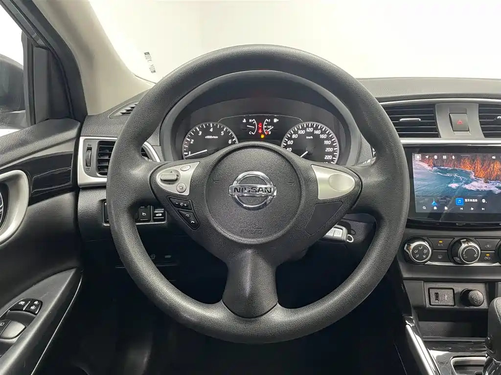 Nissan Sylphy 2021 — фото 17