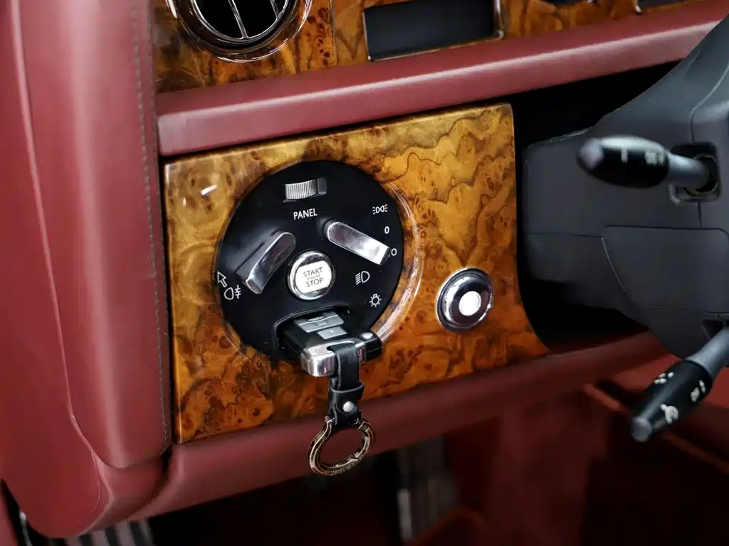 Rolls-Royce Phantom 2012 — фото 16