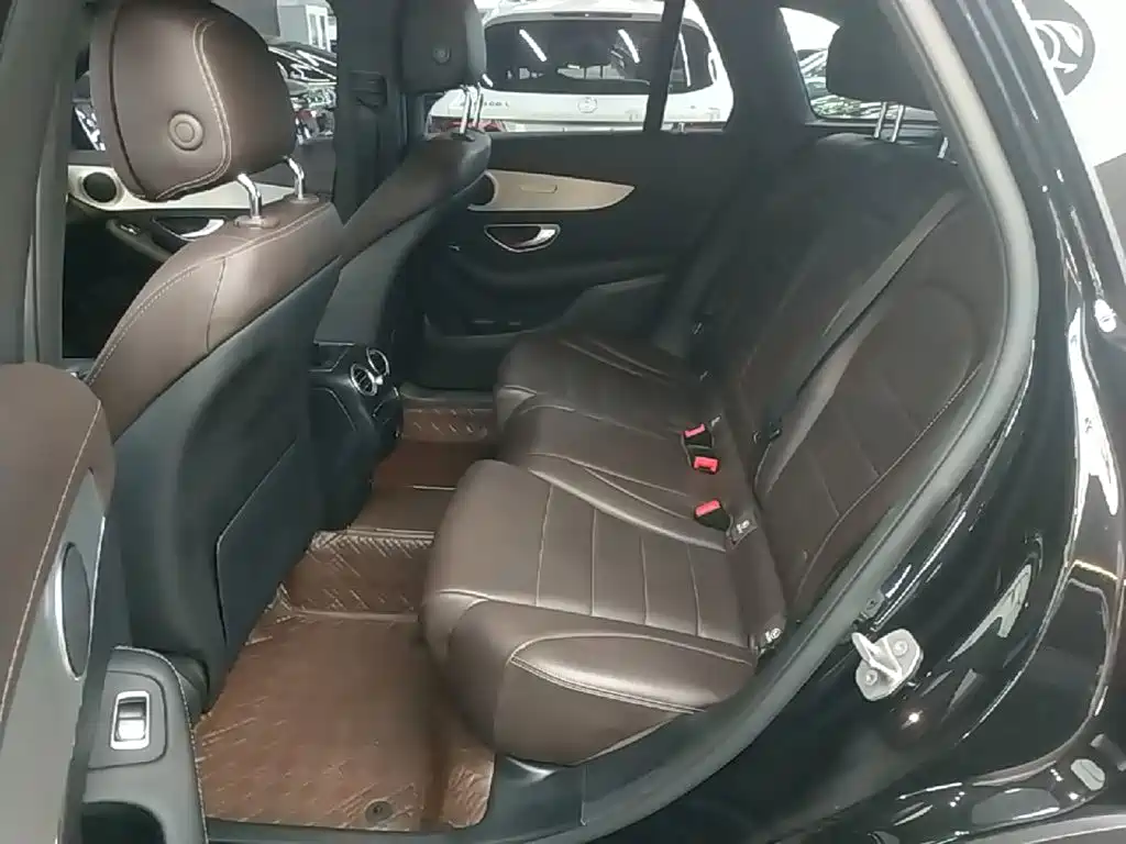 Mercedes-Benz GLC 2021 — фото 13