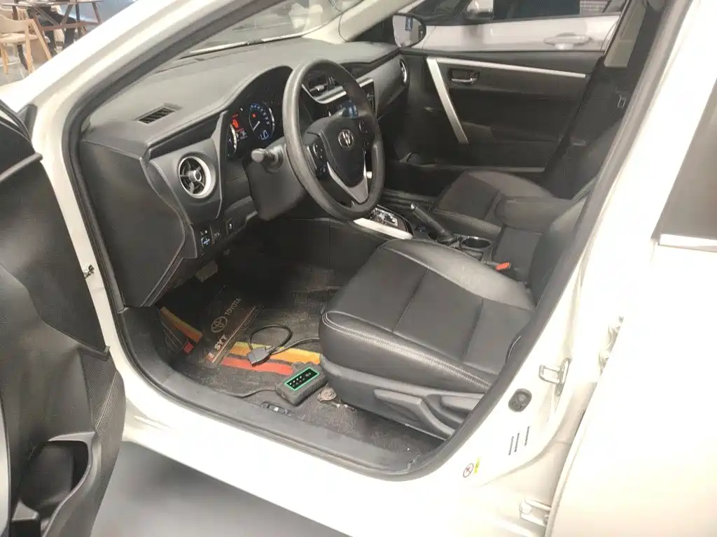Toyota Corolla 2018 — фото 15