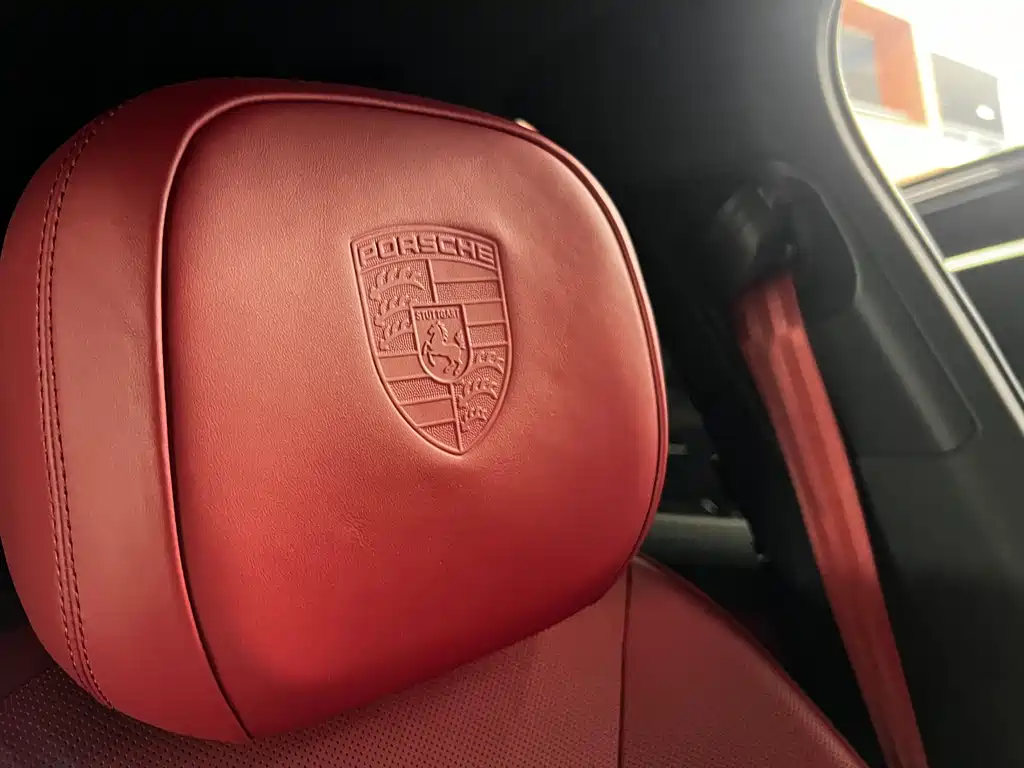 Porsche Cayenne 2023 — фото 15