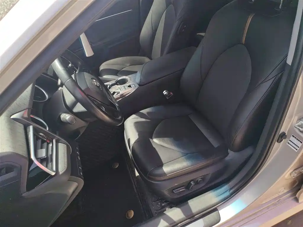 Toyota Camry 2020 — фото 14