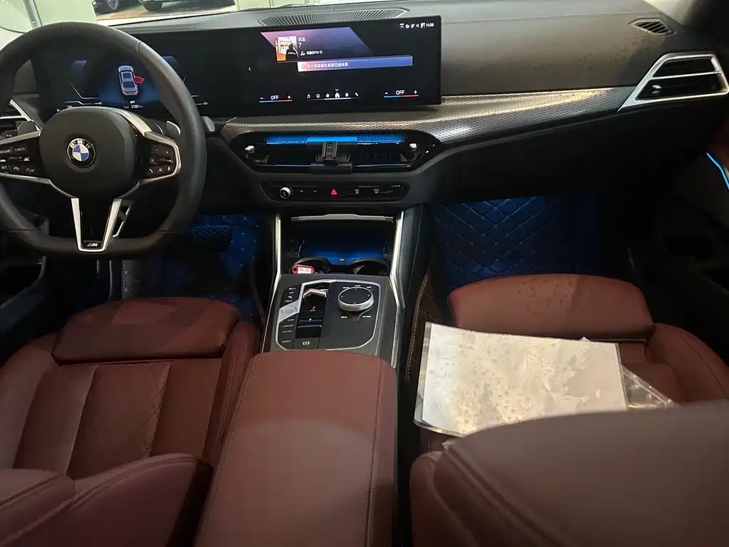 BMW 3 Series 2025 — фото 11