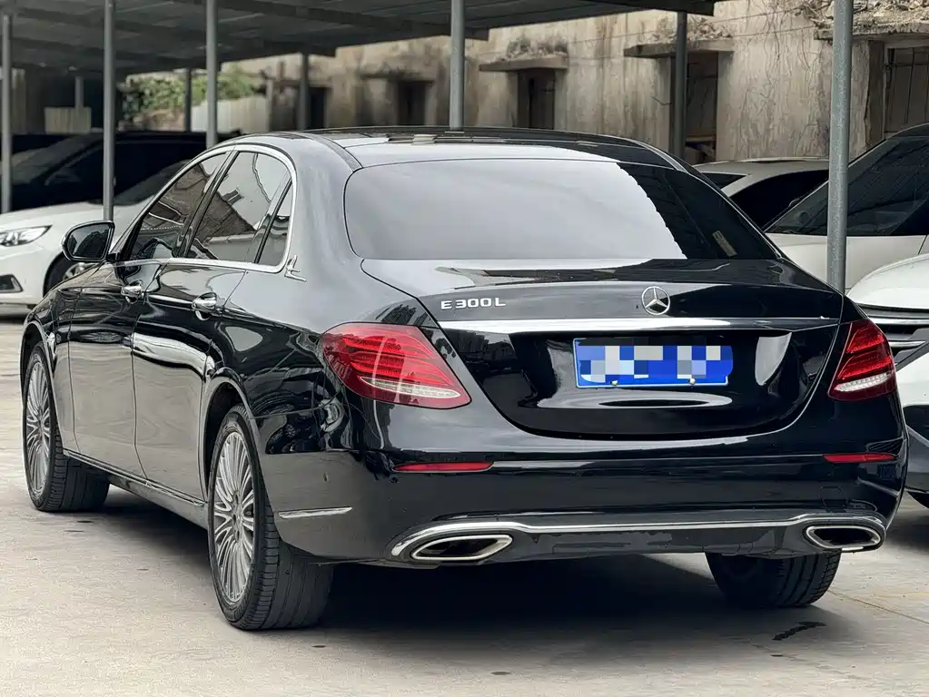 Mercedes-Benz E-Class 2020 — фото 9