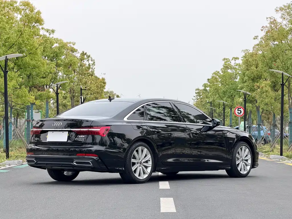Audi A6L 2022 — фото 11