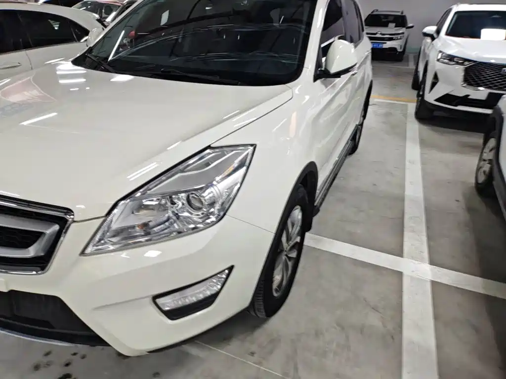 BAIC Shenbao X65 2016 — фото 24