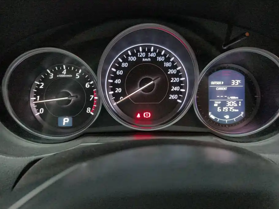 Mazda Atenza 2015 — фото 14