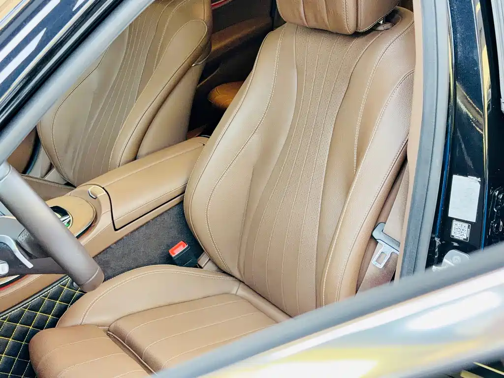 Mercedes-Benz E-Class 2022 — фото 14