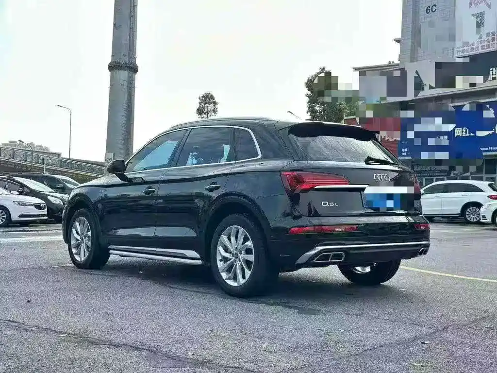 Audi Q5L 2022 — фото 7