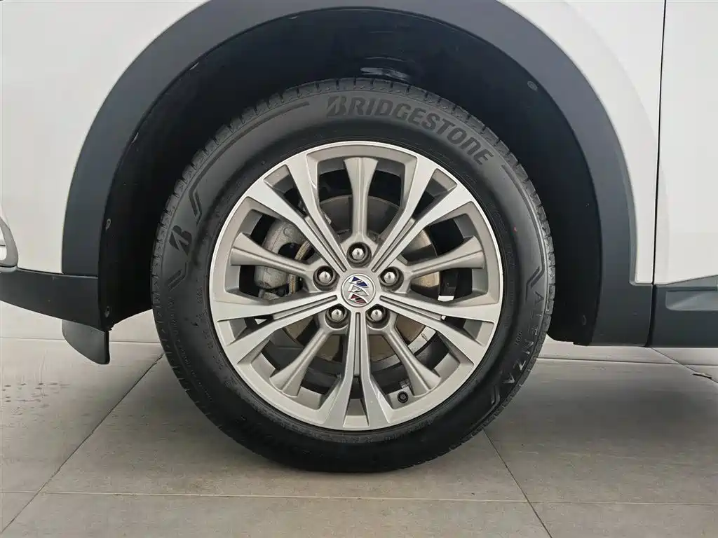Buick Envision Plus 2023 — фото 17