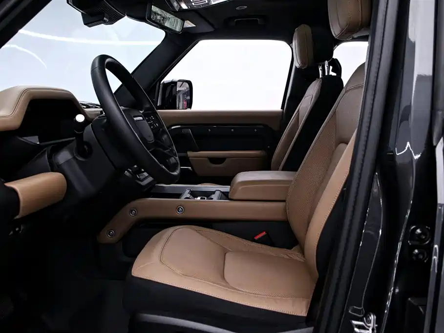 Land Rover Defender 2025 — фото 12