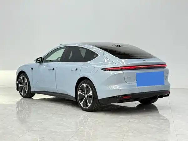 NIO ET5 2025