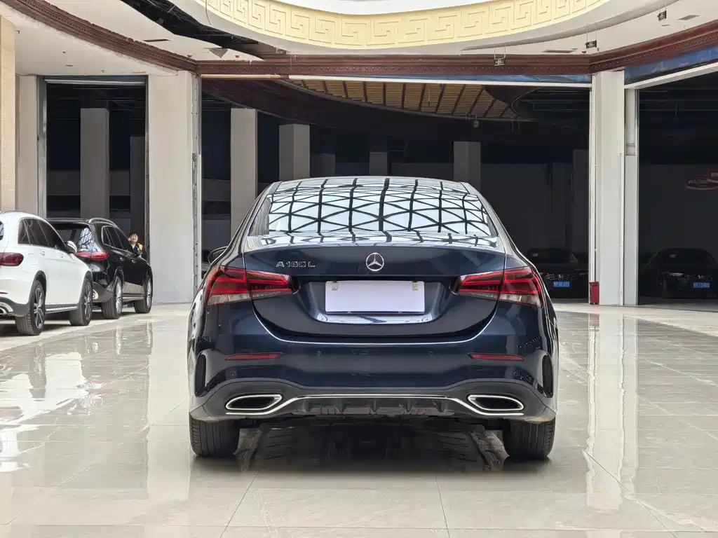 Mercedes-Benz A-Class 2019 — фото 16