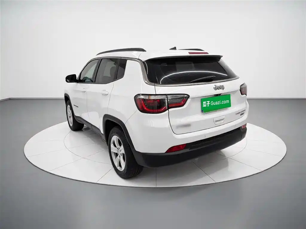 Jeep Compass 2018 — фото 5