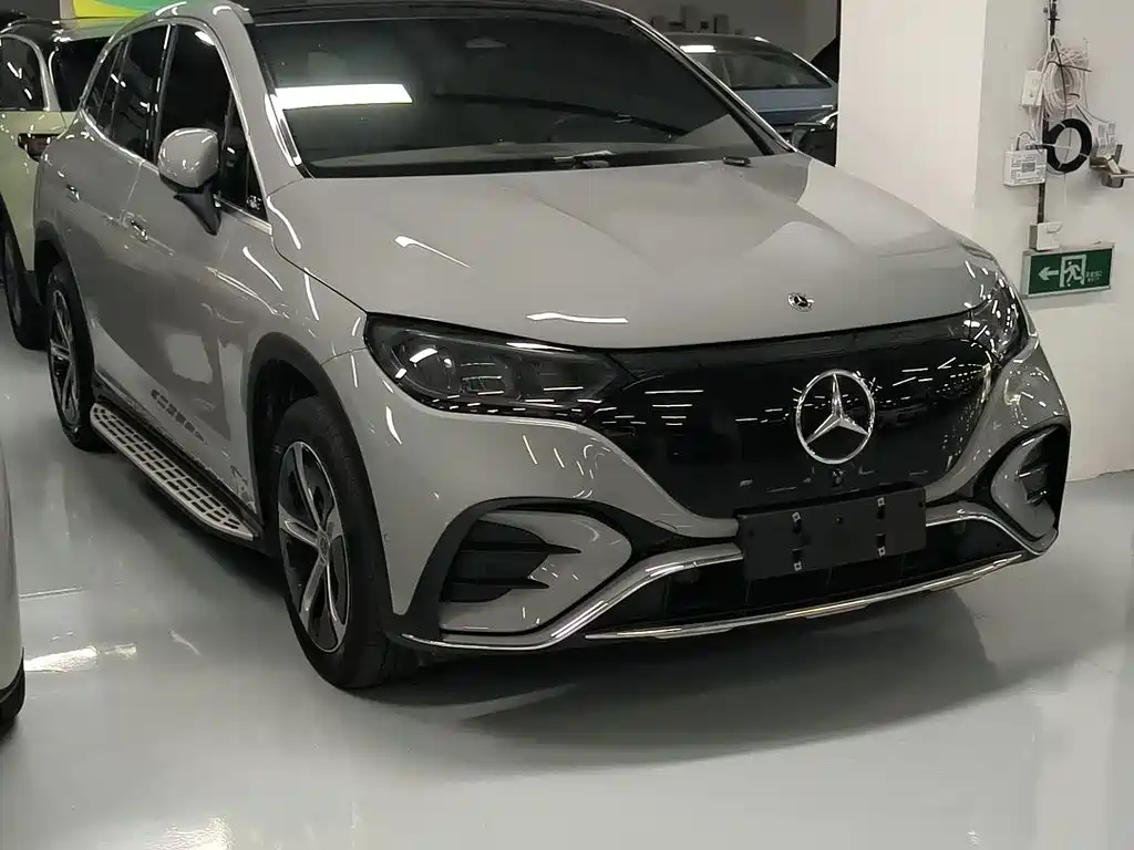 Mercedes-Benz EQE SUV 2023 — фото 9