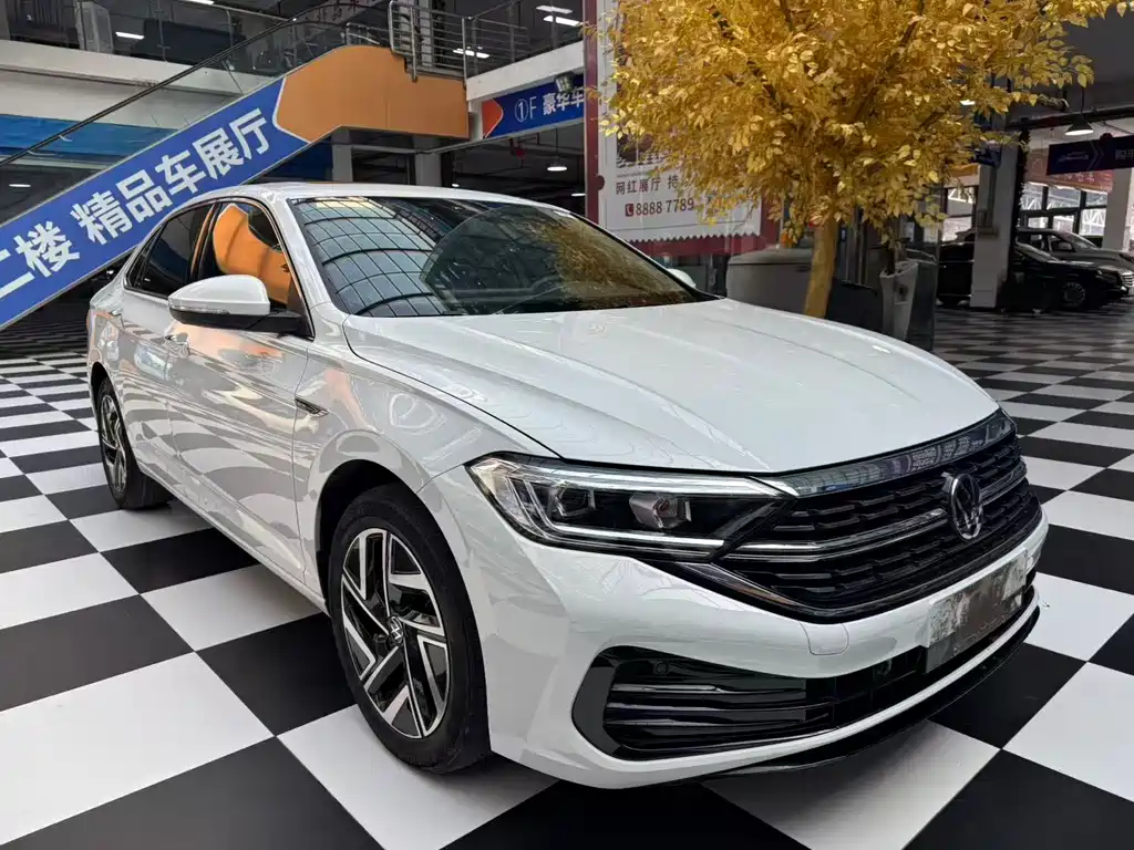 Volkswagen Sagitar 2022