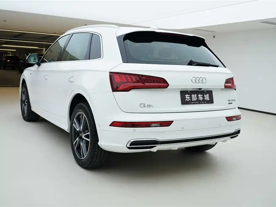 Audi Q5L 2021 — фото 4