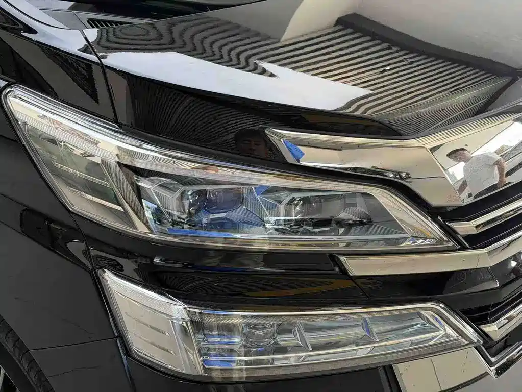 Toyota Vellfire 2020 — фото 5