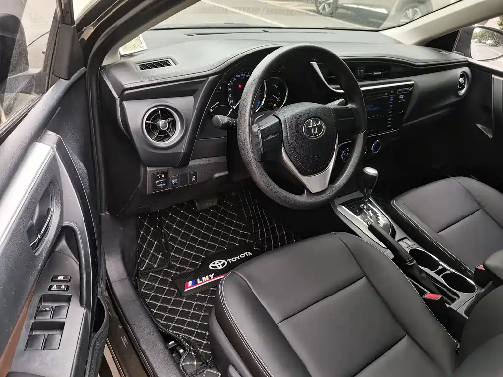Toyota Corolla 2017 — фото 14