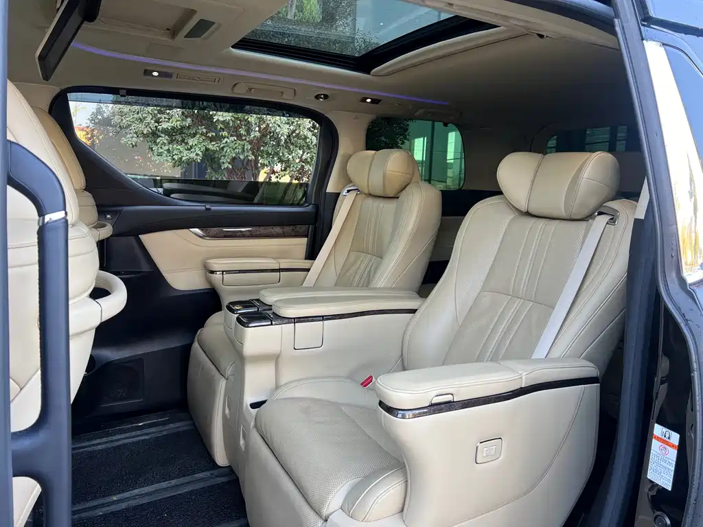 Toyota Vellfire 2020 — фото 4