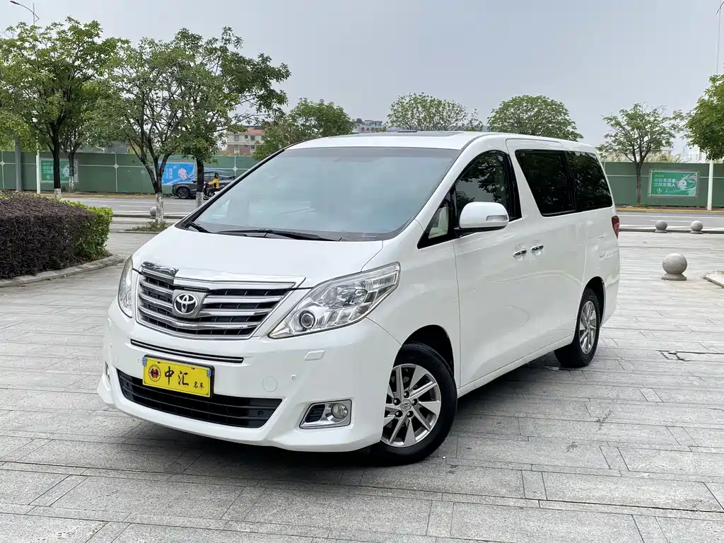 Toyota Alphard 2012