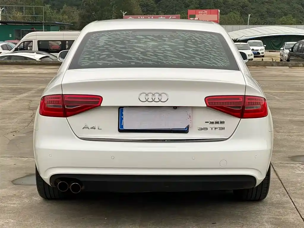 Audi A4L 2013 — фото 7