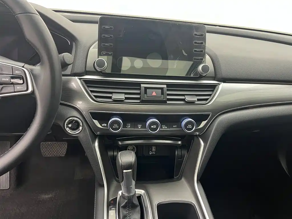 Honda Accord 2020 — фото 10