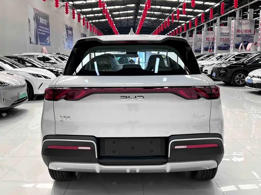 BYD Yuan UP 2025