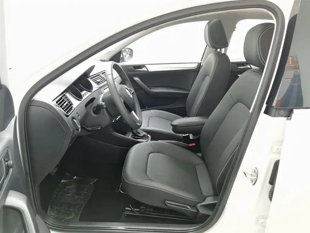 Skoda Rapid 2021 — фото 10